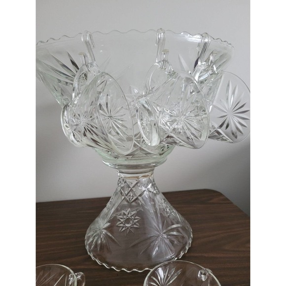 ANCHOR HOCKING Early American Prescut 700/674 Punch Bowl Set with cups ladle - Picture 5 of 14